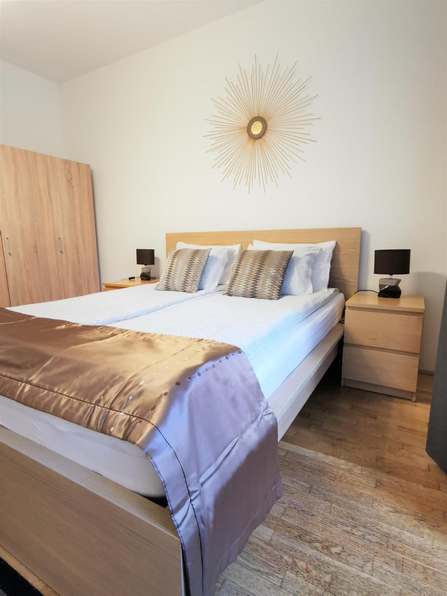 Colours Apartments Будапеща Стая снимка