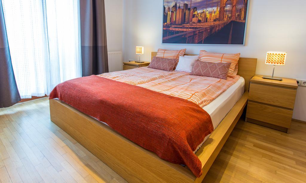 Colours Apartments Будапеща Екстериор снимка