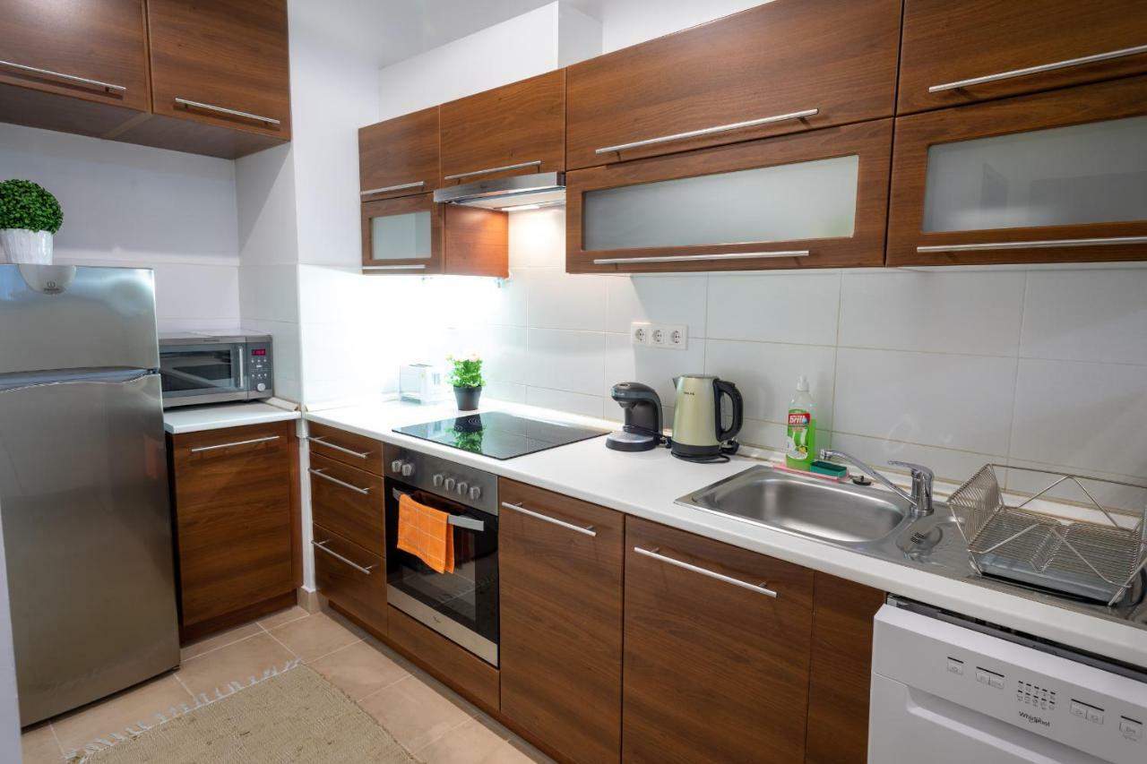 Colours Apartments Будапеща Екстериор снимка