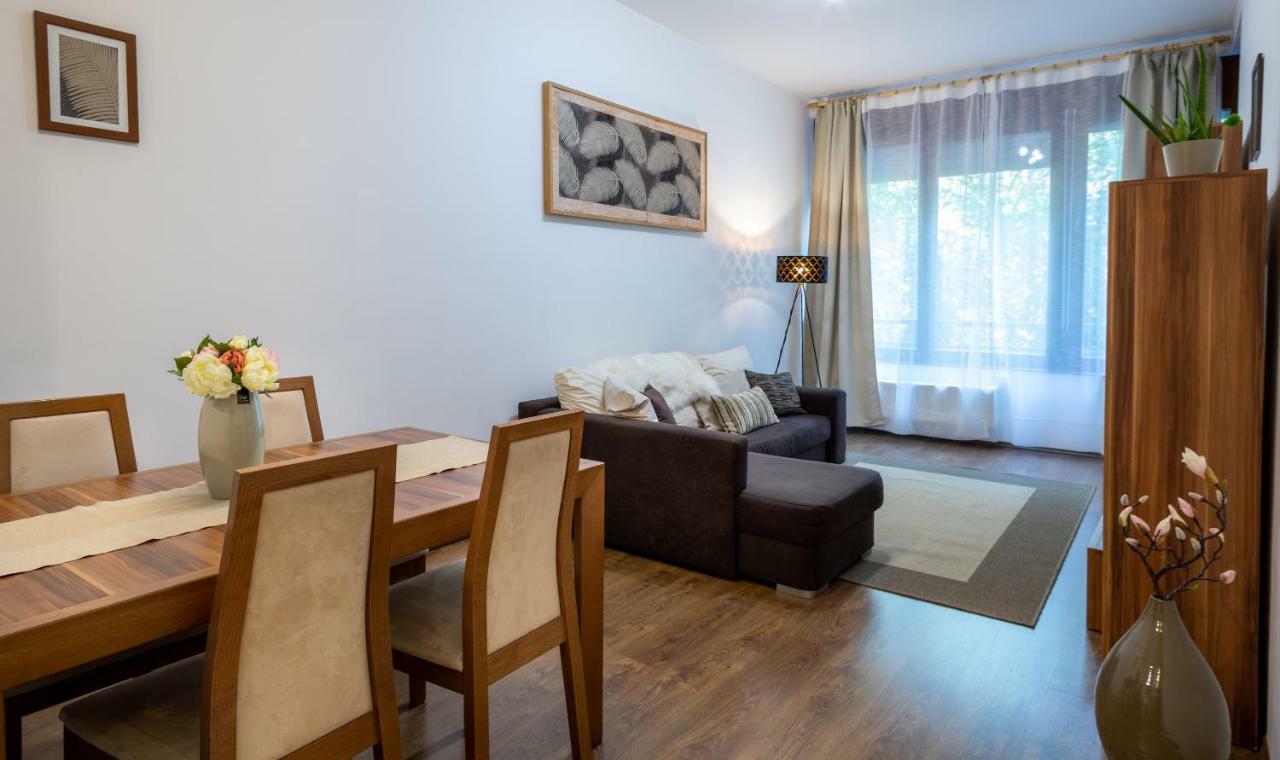 Colours Apartments Будапеща Екстериор снимка
